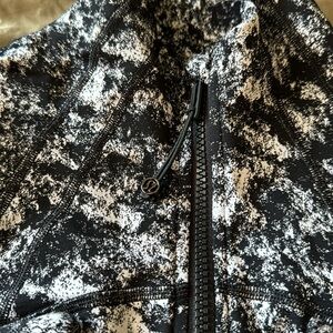 Lululemon black and white scuba zip up